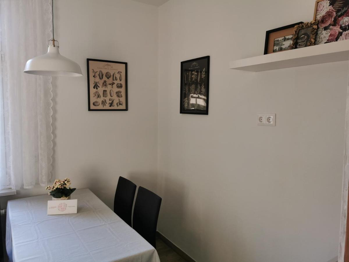 Ferienwohnung Luise Mit Separater Kueche Naumburg  Eksteriør billede
